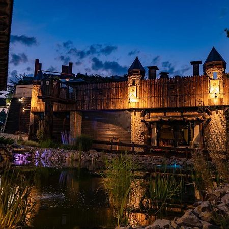 Отель Кодацкий Кош Старые Кодаки Экстерьер фото